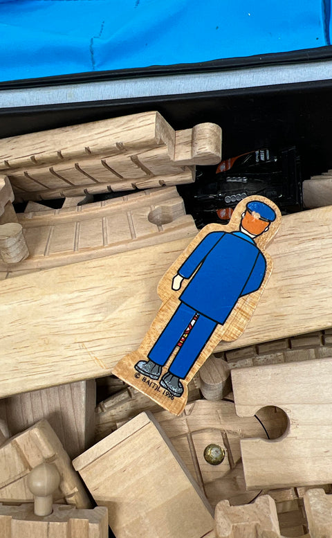 Vintage 1997 Thomas The Tank Engine Wooden Railway Carrying Case Track Lot