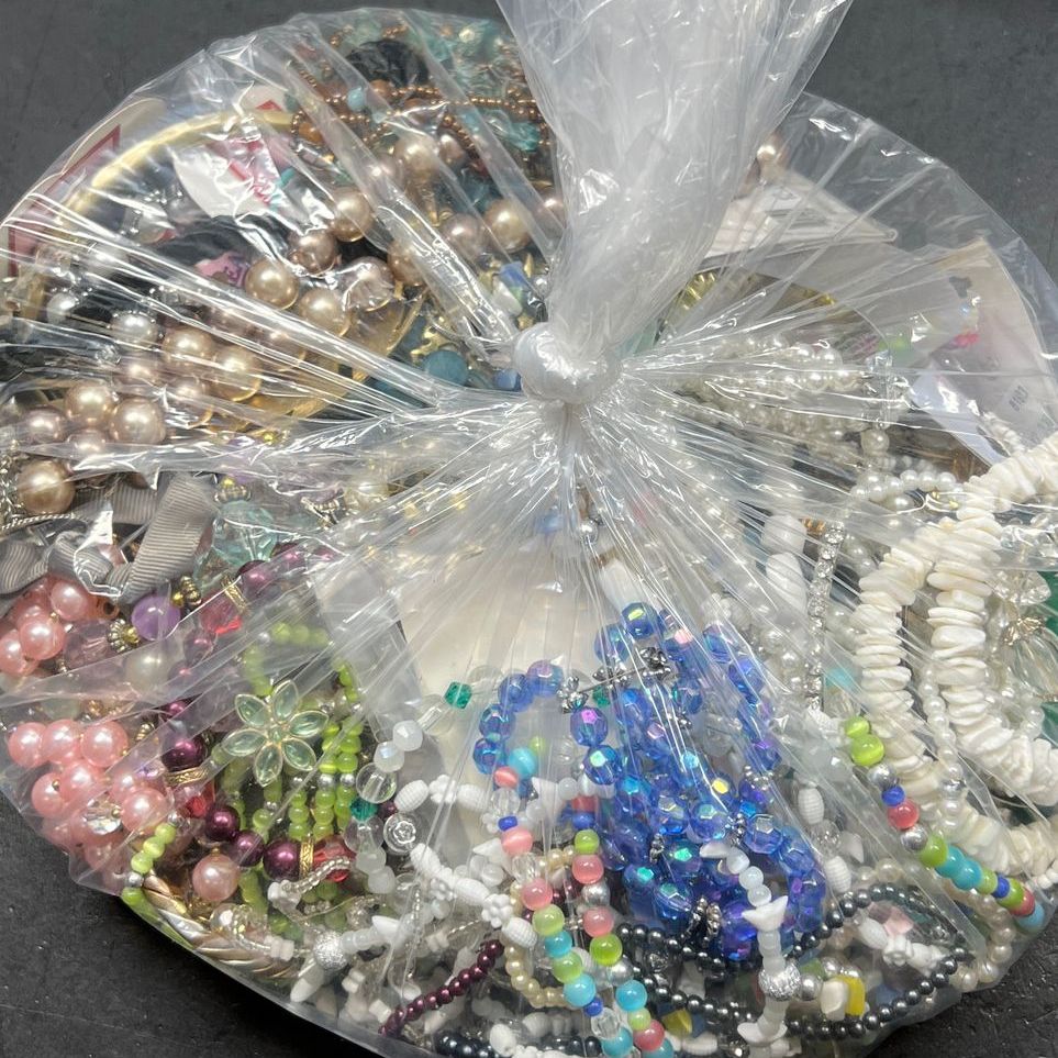 5 Lb Wearable Jewelry Lot