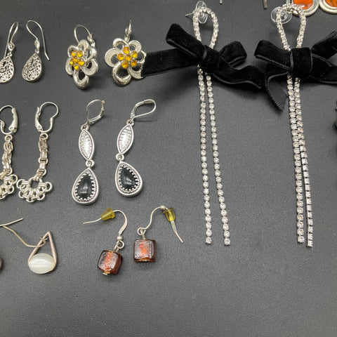 Fashion Pierced Earring Lot 30 Pairs Vintage Boho Silver Gold Tone Dangle Hoop