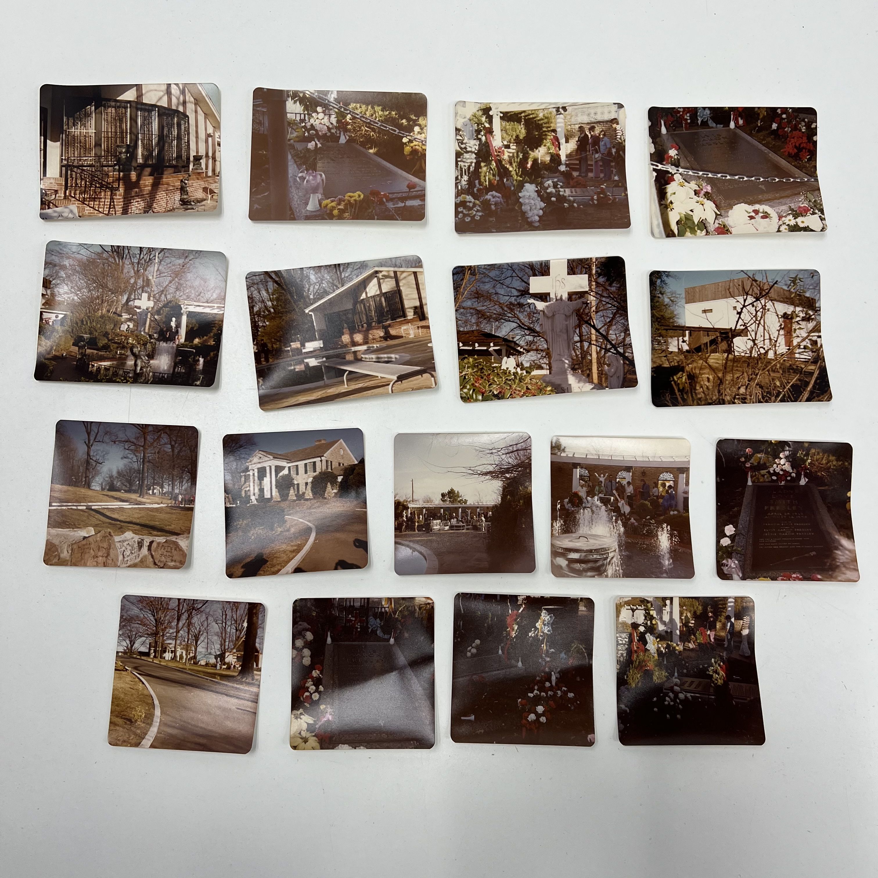 Vintage 1977 Pictures Of Graceland Elvis Grave Stone Home Rose Garden Lot of 17