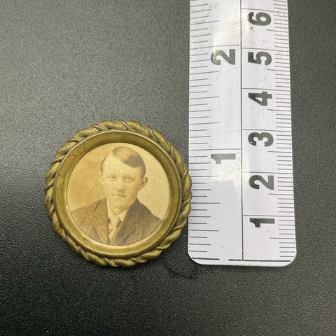 Antique Victorian Sepia Photo Mourning Brooch Round Rope Twist Frame 1"