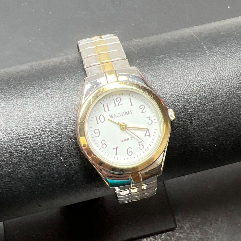 Waltham WTH21CVS 1118 Two Tone Wristwatch New Battery