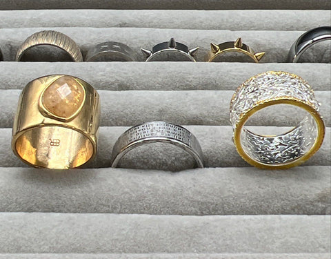 Fashion Jewelry Lot of 10 Band Style Rings Spike Filigree Engraved Landscape