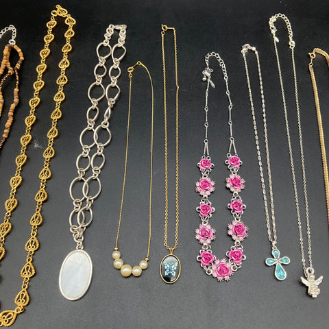 Vintage Avon Costume Jewelry Lot 11 Necklaces Gold Silver Tone Pendants Chains