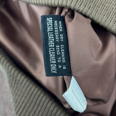 Wilsons Adventure Bound Brown Vintage 90s Cracked Leather Bomber Jacket Men's XL