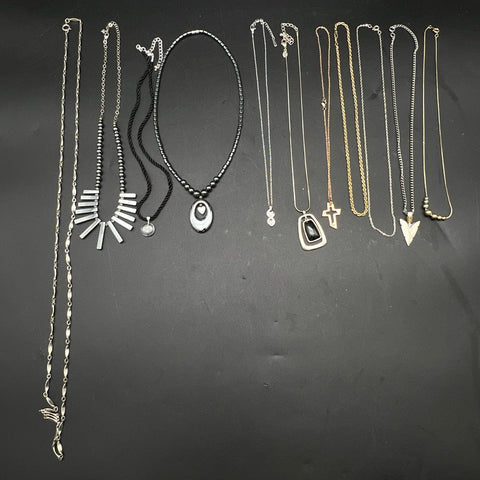 Vintage to Modern Mixed Costume Jewelry Necklace Lot 10pc Gold Silver Tone