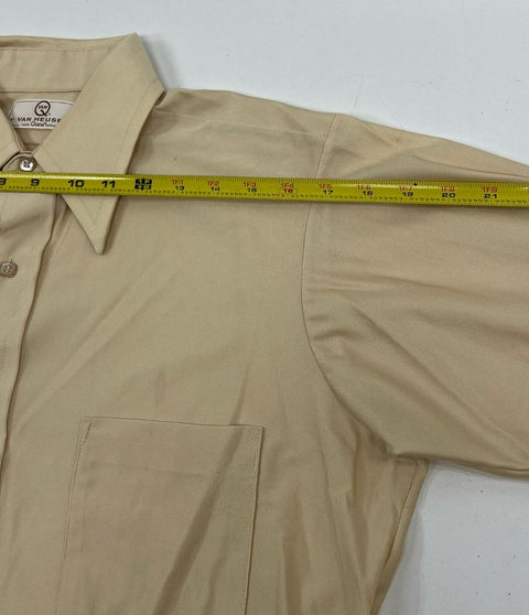 Vintage Men's Van Heusen Van Q Tan Nylon Long Sleeve Button Up Shirt Size 16/33 Vintage Men's Van Heusen Van Q Tan Nylon Long Sleeve Button Up Shirt Size 16/33