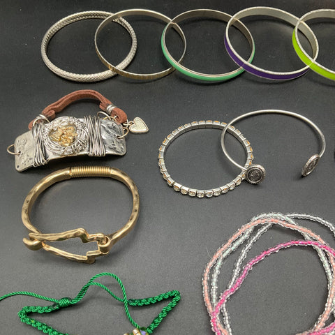 Eclectic Costume Jewelry Bracelet Lot 30pc Bangles Beaded Chain Shell Boho Style