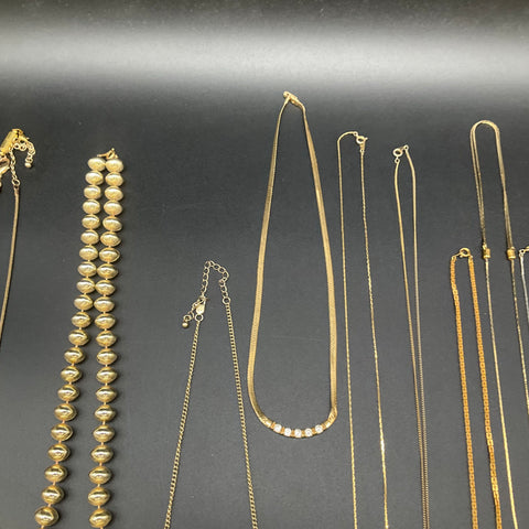Vintage to Modern Costume Jewelry Lot 16 Necklaces Gold Tone Pendants 0.5 lb
