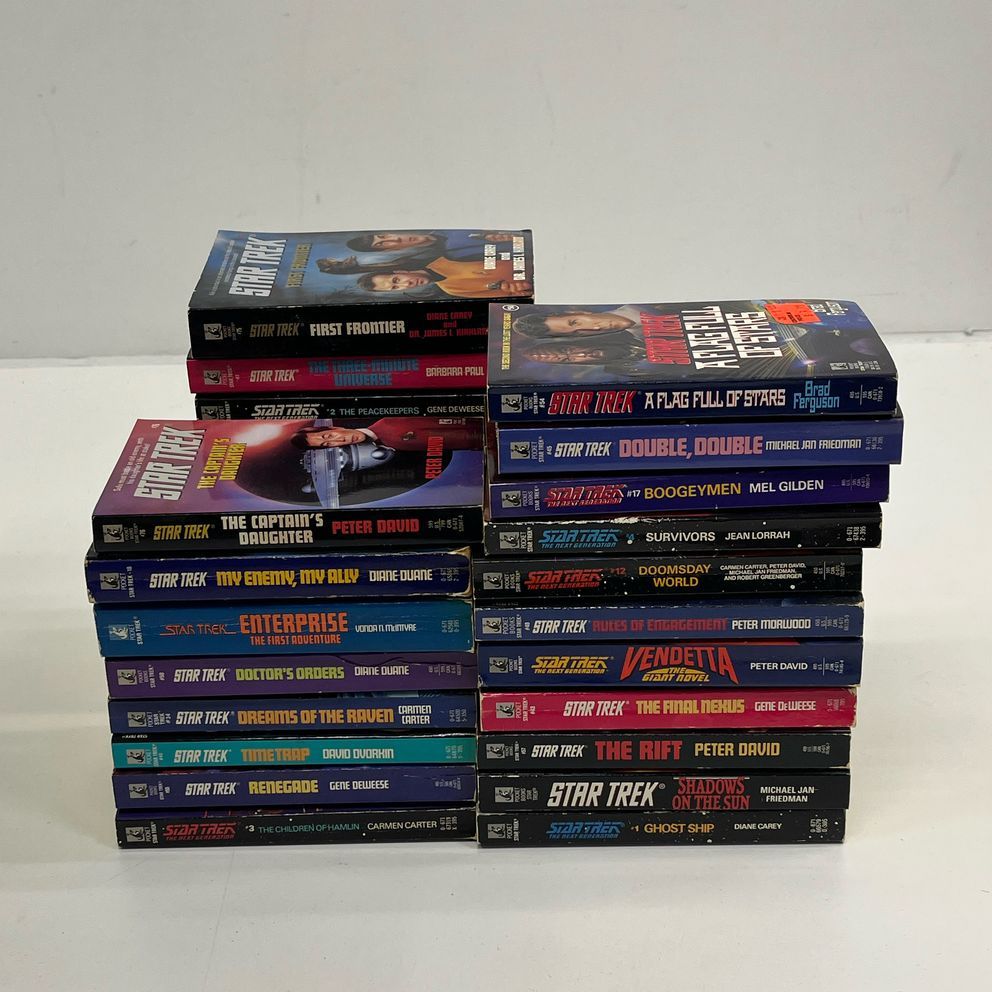 Star Trek pocket store book lot