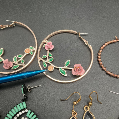 Costume Jewelry Lot 25+ Pairs Earrings Hoops Floral Hearts Vintage to Modern