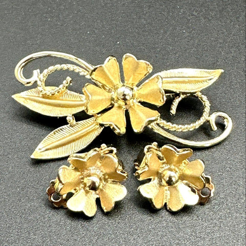 Costume Jewelry Lot 9 Matching Sets Necklaces Earrings Brooch Bracelet