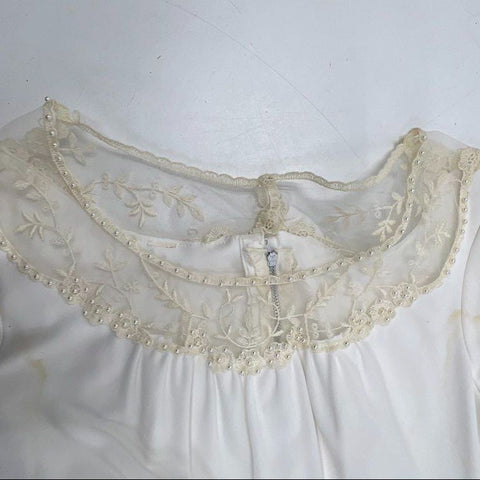 Vintage 80s Modest Wedding Dress Long Sleeve Lace Pearl Beaded Neckline Gown