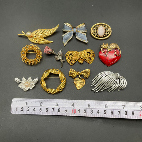 Vintage Costume Jewelry Lot 11 Brooches Trifari Napier Avon Enamel Rhinestone