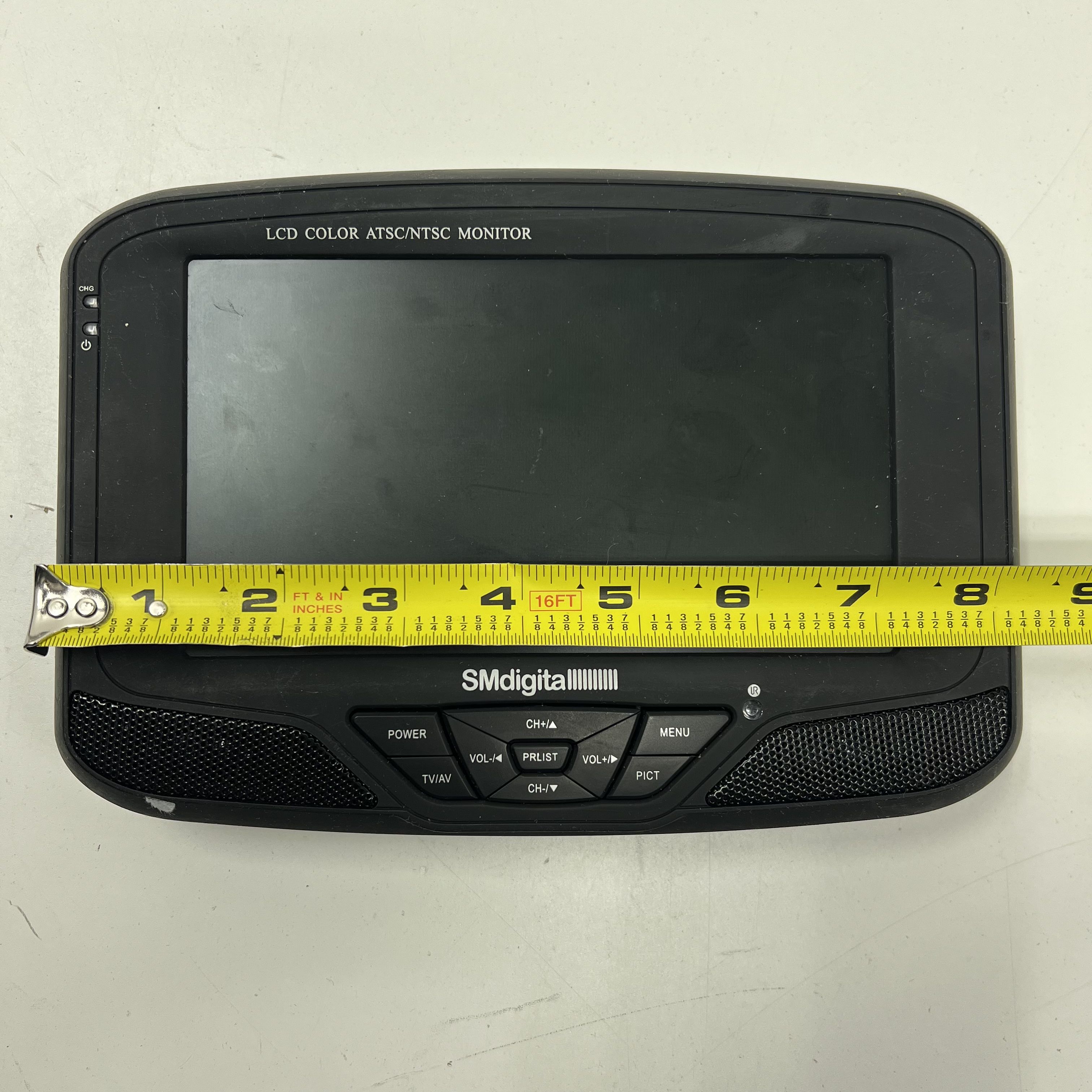 SM Digital SMD-1150 7" Portable Digital LCD TV Monitor ATSC Tuner AV Input Case