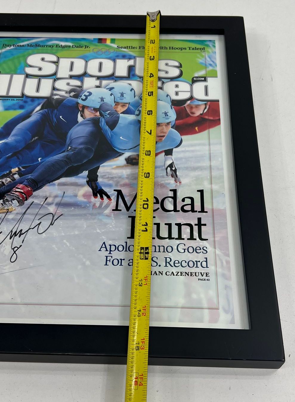 2010 Sports Illustrated Apolo Ohno Signed Cover Framed Autograph Speed Skating