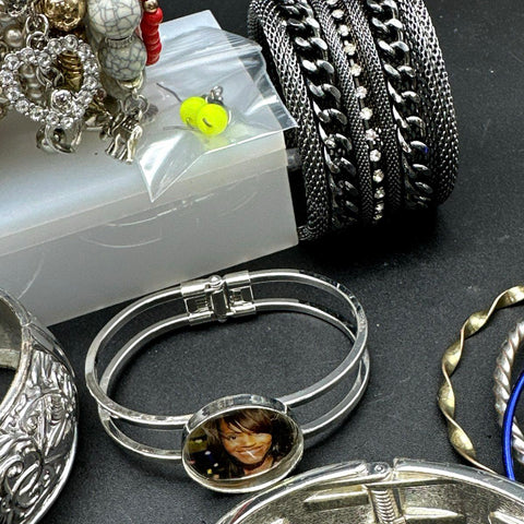 Mixed Fashion Costume Jewelry Lot Variety of Bracelets Bangles Cuffs Beaded