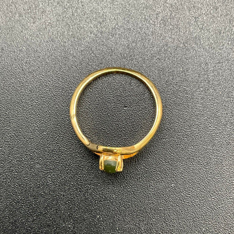 Vintage 70s 18K HGE Green Cabochon Solitaire Ring Size 5