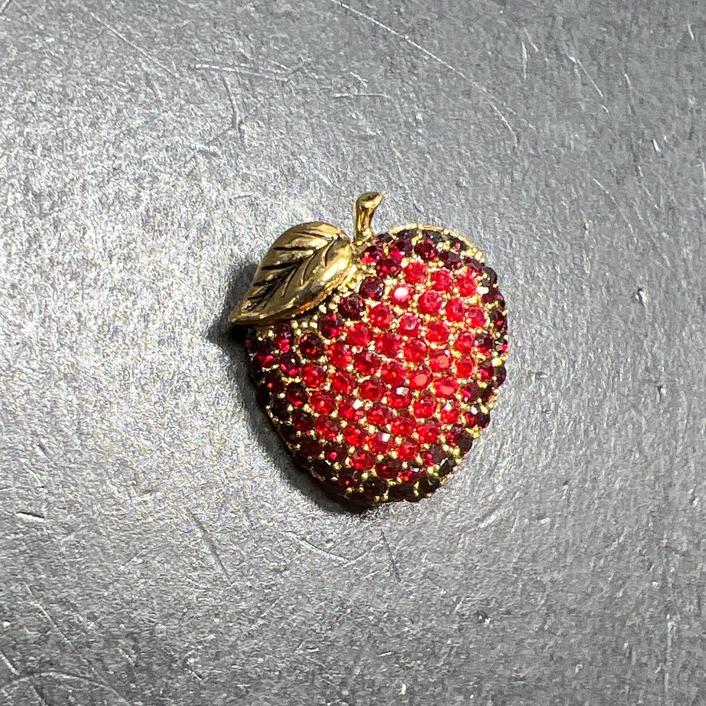 Monet Red Rhinestone Apple Brooch 5.69g