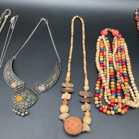 Mixed Costume Fashion Jewelry Necklace Lot 10pc Wood Shell Faux Pearl Bib Style