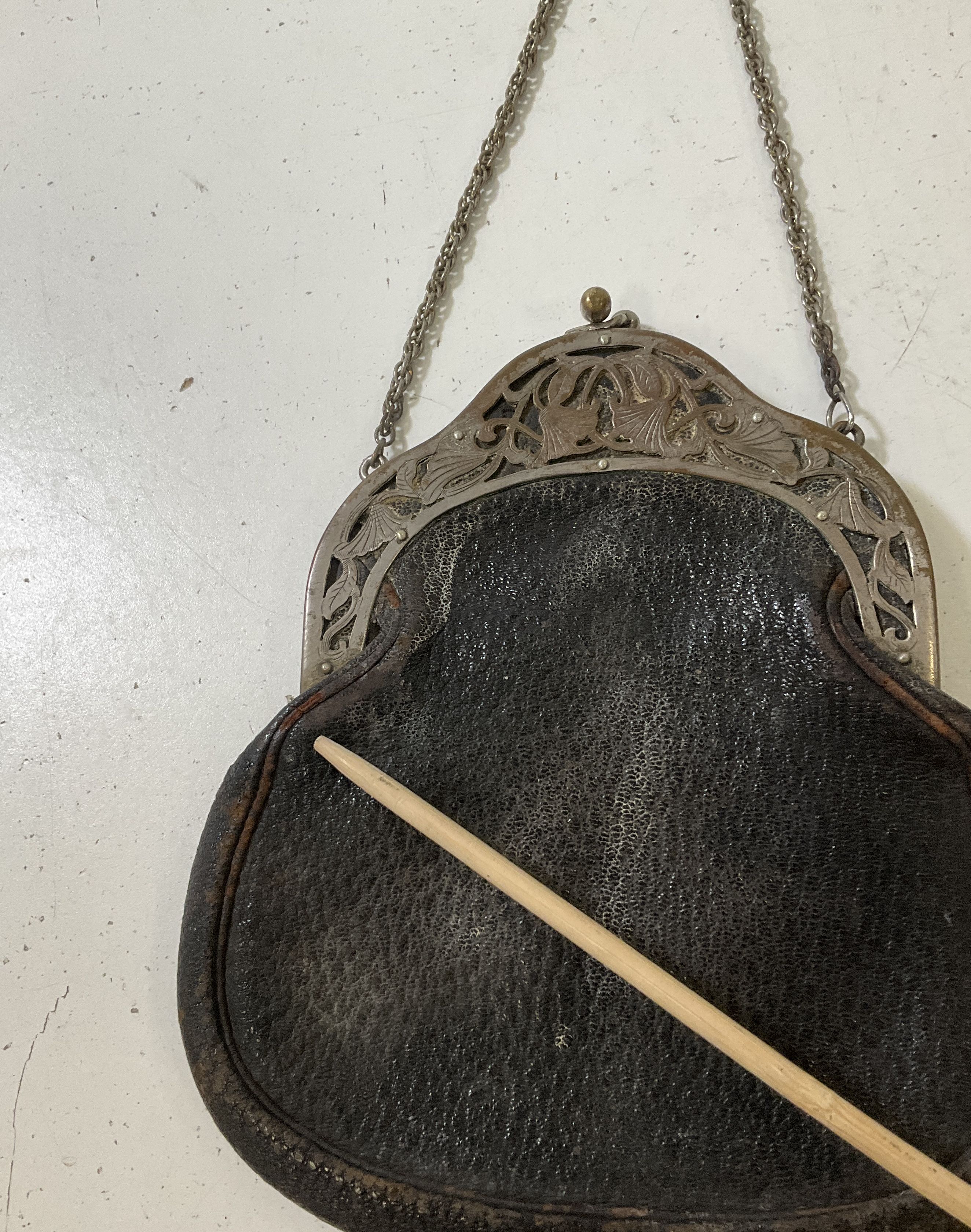 Antique Art Nouveau Repousse Frame Black Leather Kiss Lock Purse Handbag