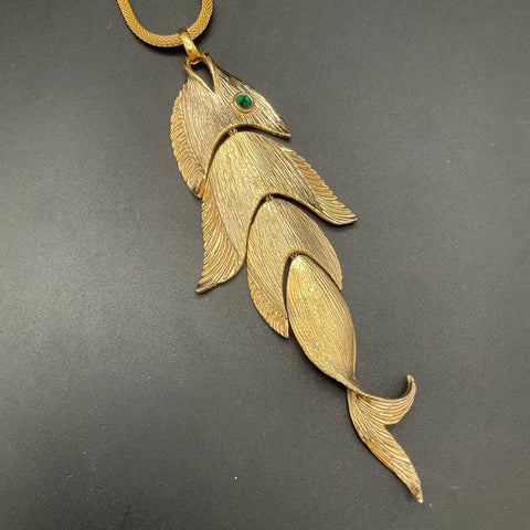 Vintage Napier Articulated Fish Pendant Gold Tone Mesh Chain Green Eye