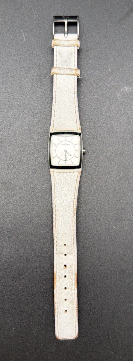 Skagen Denmark 563XSBLW Womens Watch Square White Leather Band Tested Works