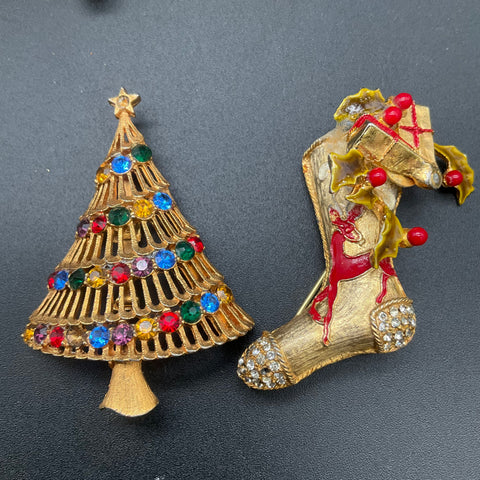 Vintage Christmas Holiday Brooch Pin Lot of 10 Santa Trees Sleigh LCI Signed