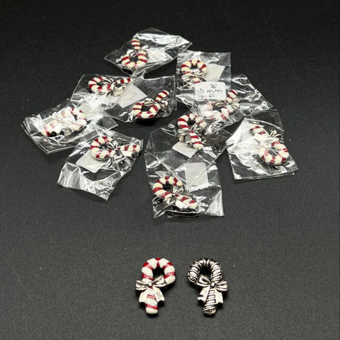 Christmas Holiday Jewelry Lot 80+ Pieces Magnetic Snowman Tree Charms Trinkets
