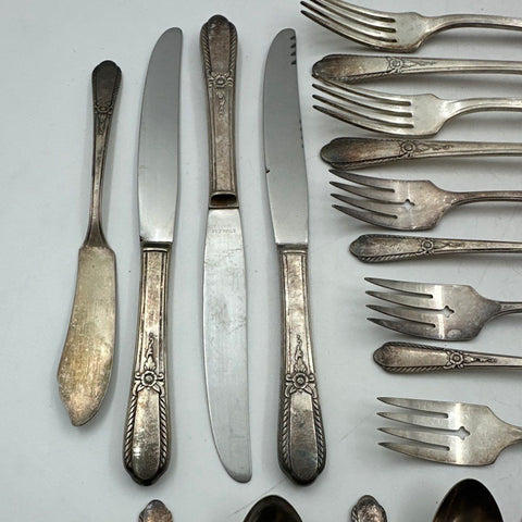 Simeon L & George H Rogers Oneida Silver Plate Flatware Set Floral 27pc Vintage