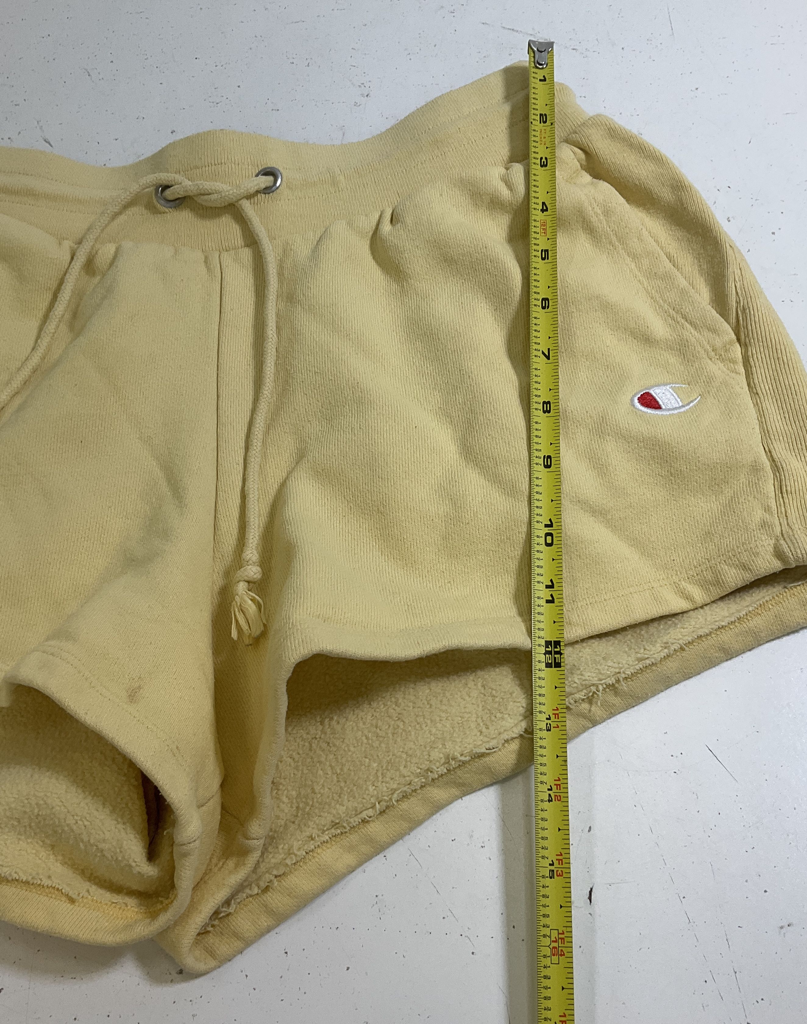 Champion Reverse Weave Fleece Sweat Shorts Womens Size L Pale Yellow Logo Lounge
