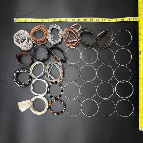 Mixed Costume Jewelry Bracelet Lot 1.4 lb Vintage to Modern Bangles Beaded Wrap
