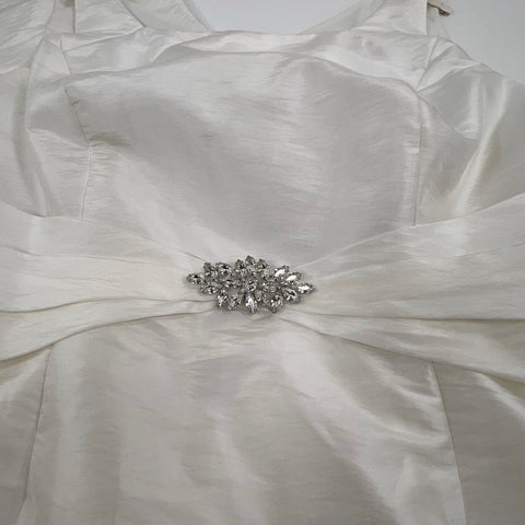 Jade by Jasmine Women's Ivory Rhinestone Formal Evening Gown Dress NWT Sz 16