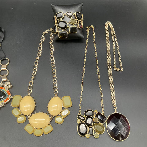 Statement Costume Jewelry Lot 7 Pcs 1.4 Lbs Chunky Necklaces & Bracelet