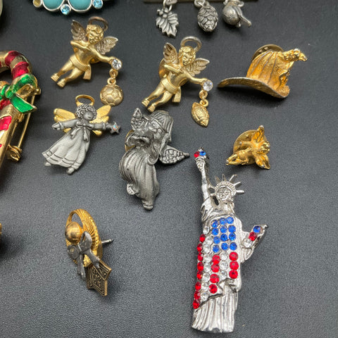 Vintage and Modern Costume Jewelry Lot 15 Brooches Pins Marjolein Bastin Cat