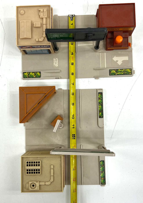 Vintage 90s Hot Wheels World Builder City Buildings Street Sections Playset Lot