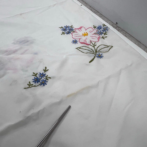 Vintage Embroidered Tablecloth Lot 2 Floral Scalloped Edge White Tan