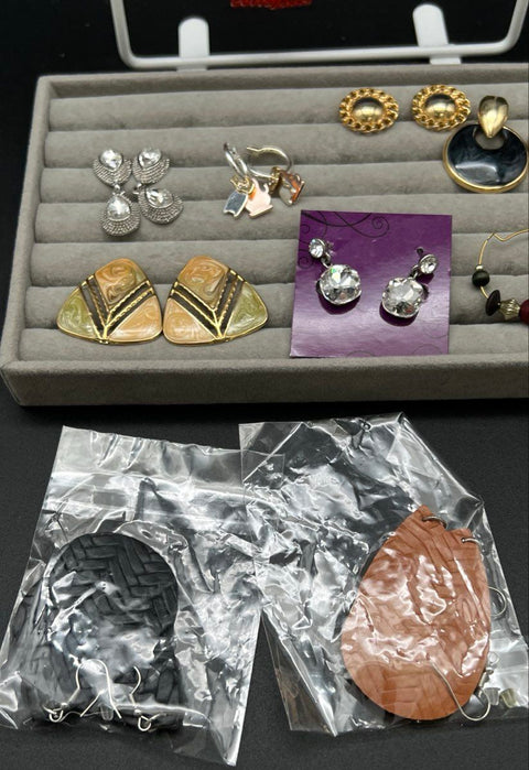 Fashion Earring Jewelry Lot 18 Pairs Rhinestone Gold Silver Tone Hoops Dangles