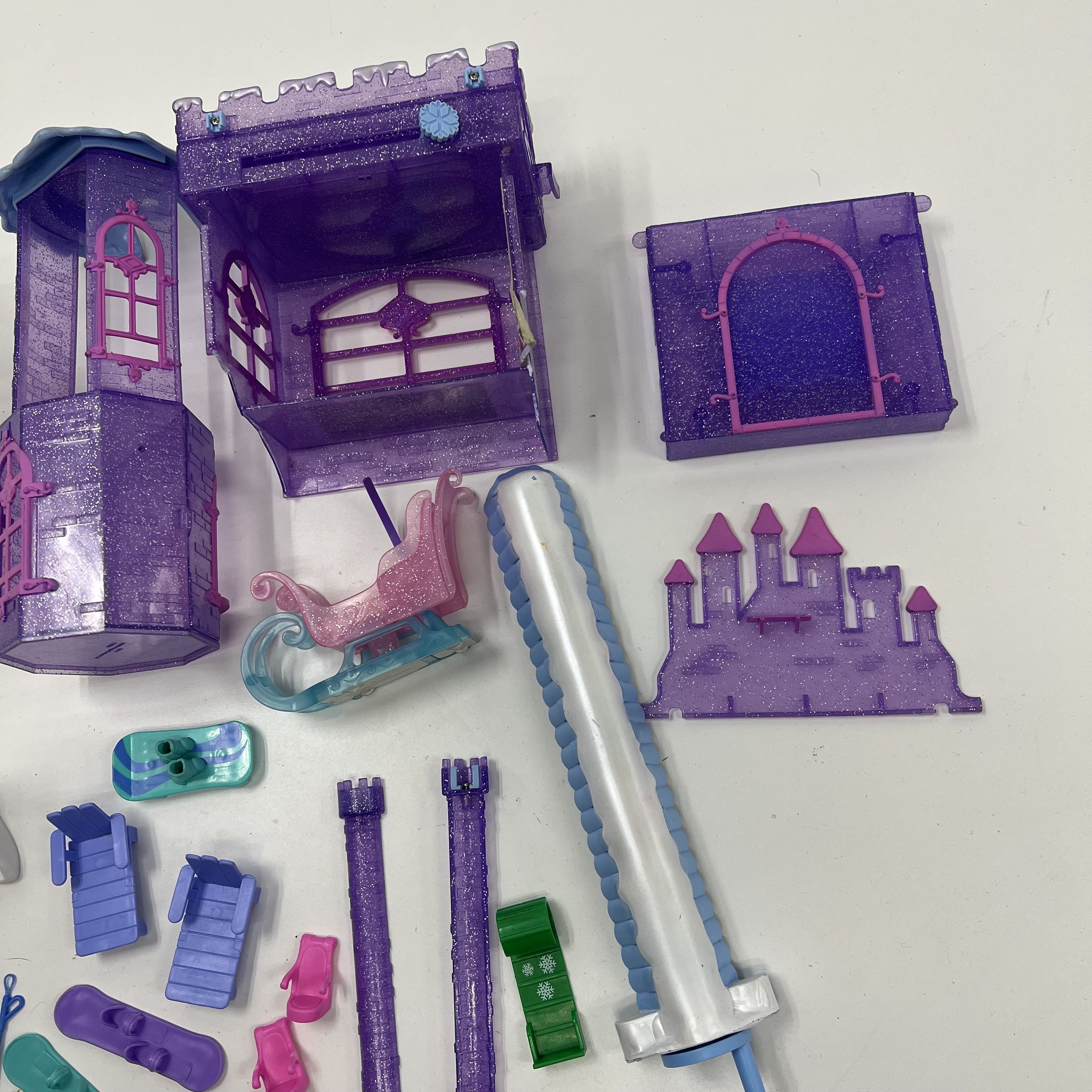 Polly Pocket Snow Cool Set with Accessories