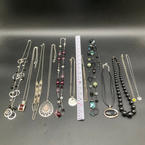 Vintage & Modern Costume Jewelry Lot 12 Pieces Beaded Pendant Necklaces