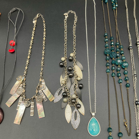 Contemporary Fashion Jewelry Lot 10 Necklaces Beaded Pendants Mixed Styles