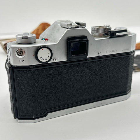 Vintage Yashica TL Electro X 35mm SLR Film Camera Body With Teleconverter