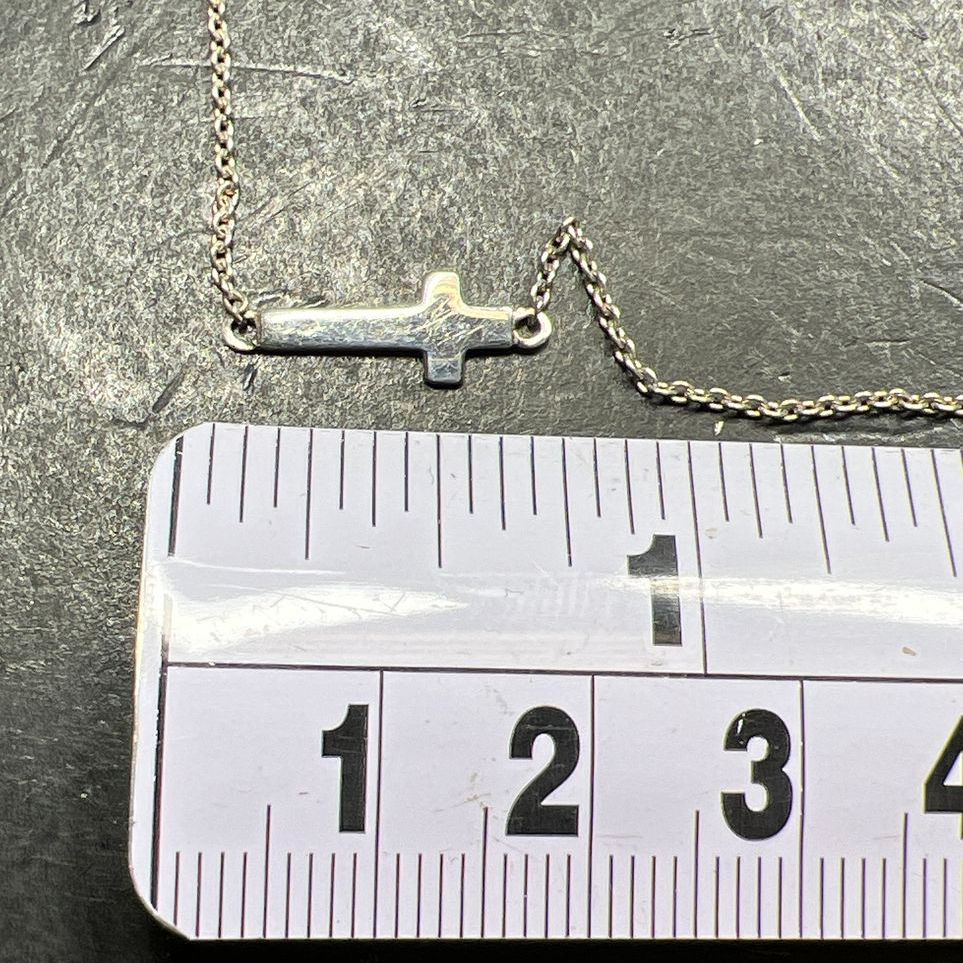 Silpada 925 Sterling Silver Cross Necklace 2.1g