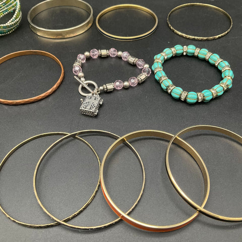 Costume Jewelry Bracelet Lot 25+ Beaded Bangles Stretch Charm Boho Fashion