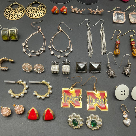 Vintage & Modern Costume Jewelry Lot 50+ Pairs Earrings Tassel Hoop Rhinestone