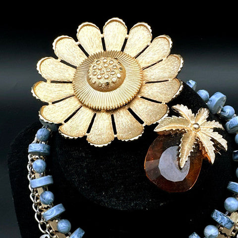 Vintage Sarah Coventry Jewelry Lot 5pc Bib Necklace Brooches Stud Earrings