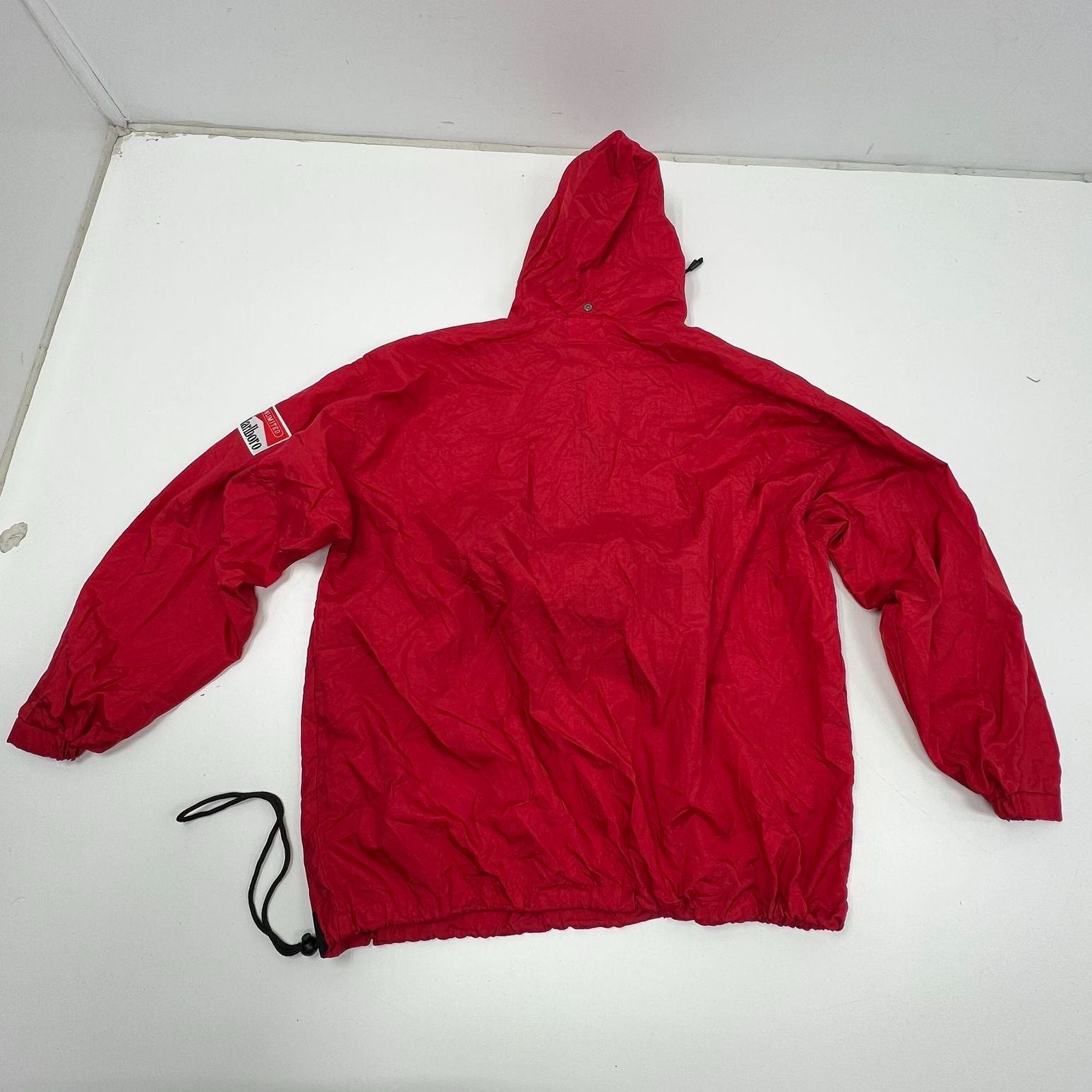 Vintage 90s Marlboro Red Packable Hooded Pullover Windbreaker Anorak Men's L
