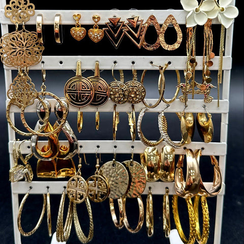 Mixed Costume Jewelry Lot 35+ Pairs Gold Tone Silver Tone Hoops Dangles Studs