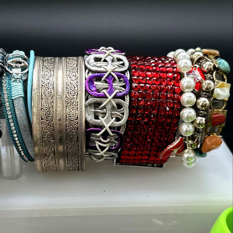 Eclectic Costume Jewelry Lot 25+ Beaded Cowrie Shell Rhinestone Bangle Bracelets