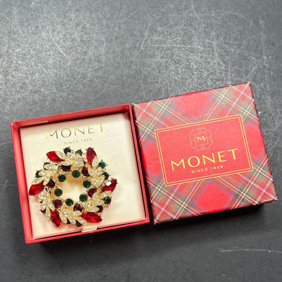 Monet Rhinestone Christmas Wreath Brooch in Box